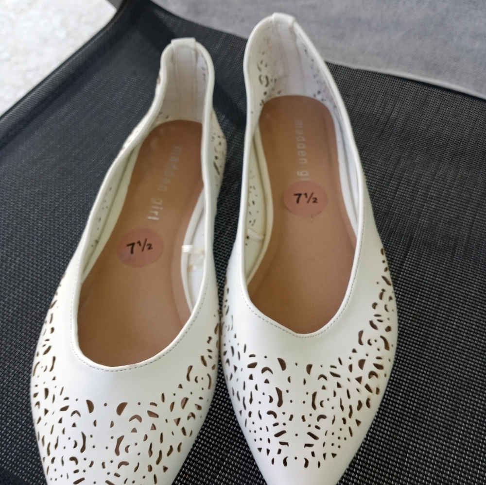 Women's shoes